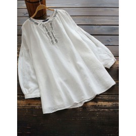 Women Retro O-neck Floral Embroidery Cotton Blouse
